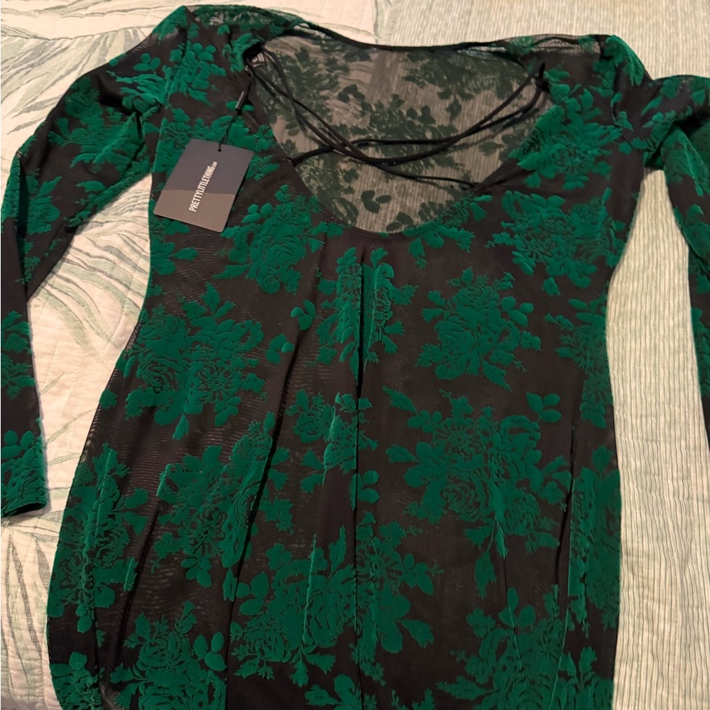 PrettyLittleThing Black and Green Floral Dress